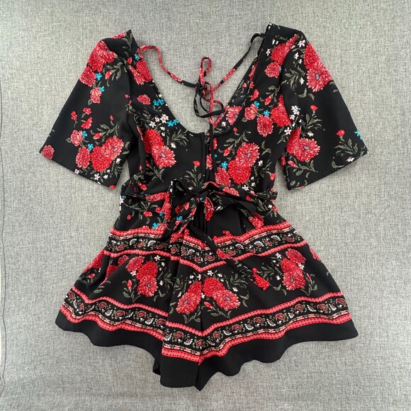 NEW! Miami By Francesca's Romper Small Floral V-Neck Black Red Figure Flattering - Picture 11 of 16
